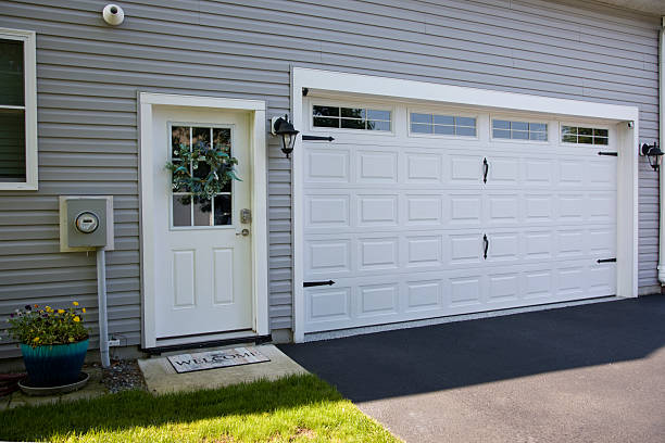24/7 Emergency Garage Door Panel Replacement experts in Coal County County, OK
